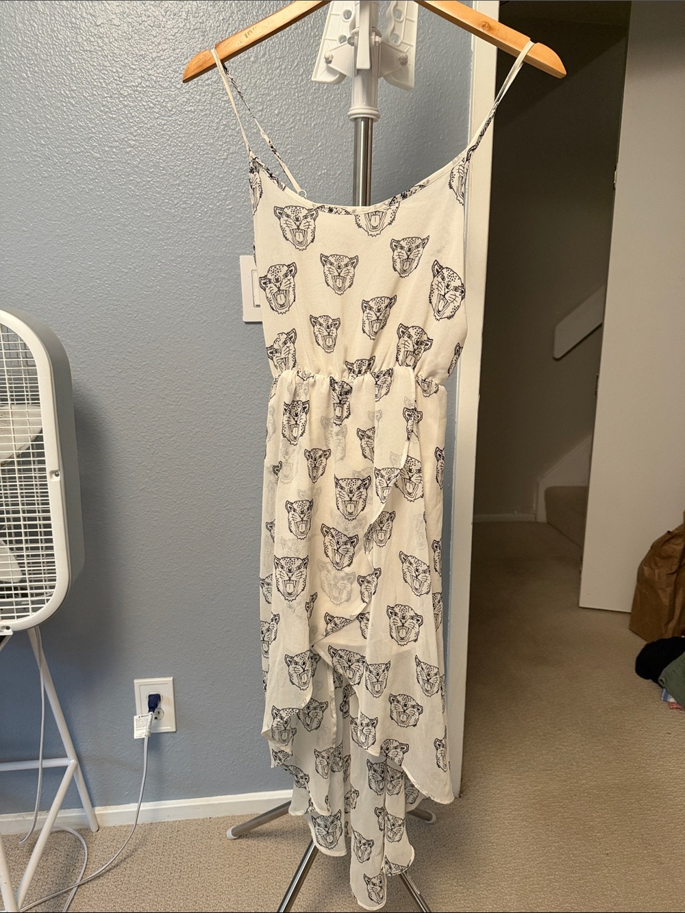 H&M White/Ivory Asymmetrical Animal-Head Print Maxi Dress